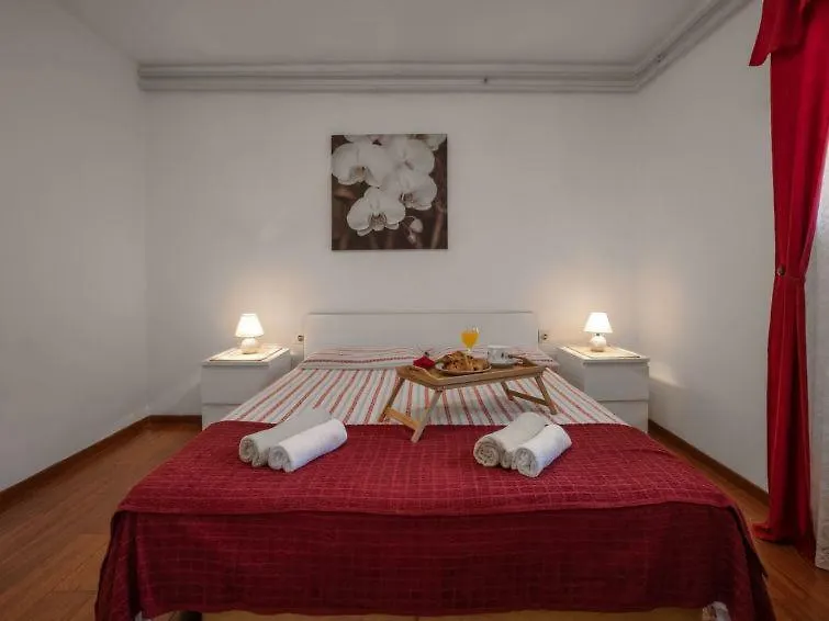 Apartments Folo Tar-Vabriga كرواتيا