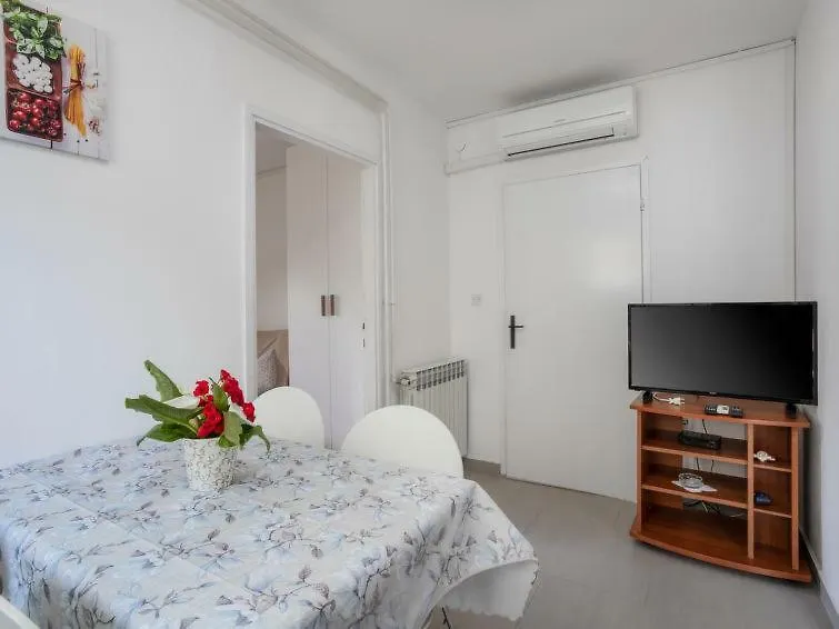 Apartments Folo Tar-Vabriga